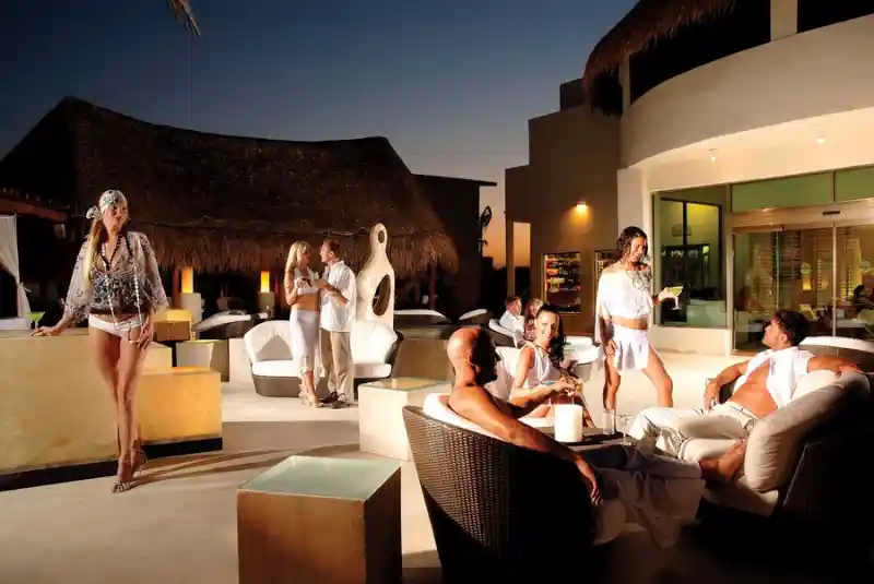 Melange Bar at Night