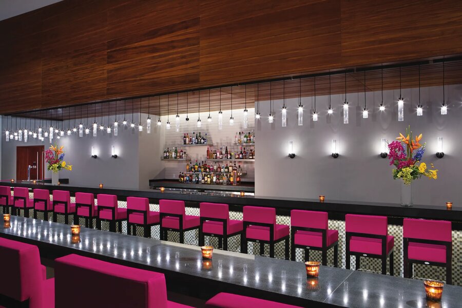 Showstopper theater bar