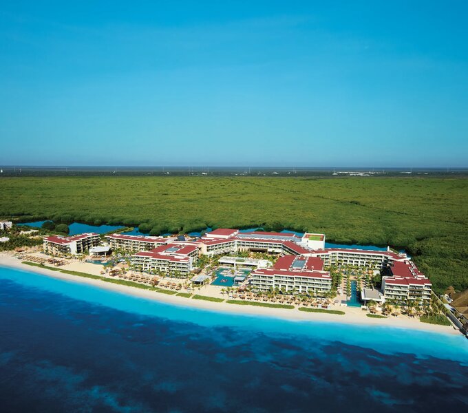 Breathless Riviera Cancun exterior