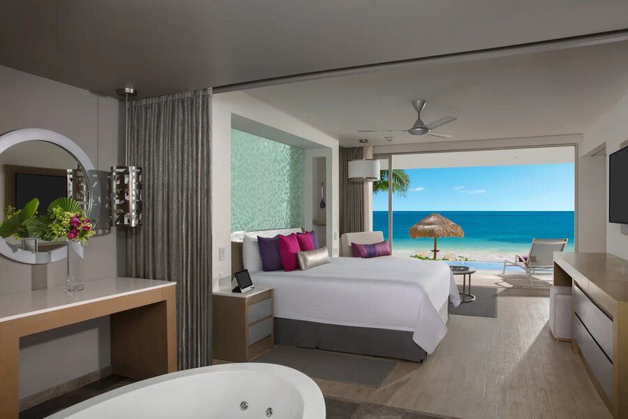 xhale club master suite with ocean front view