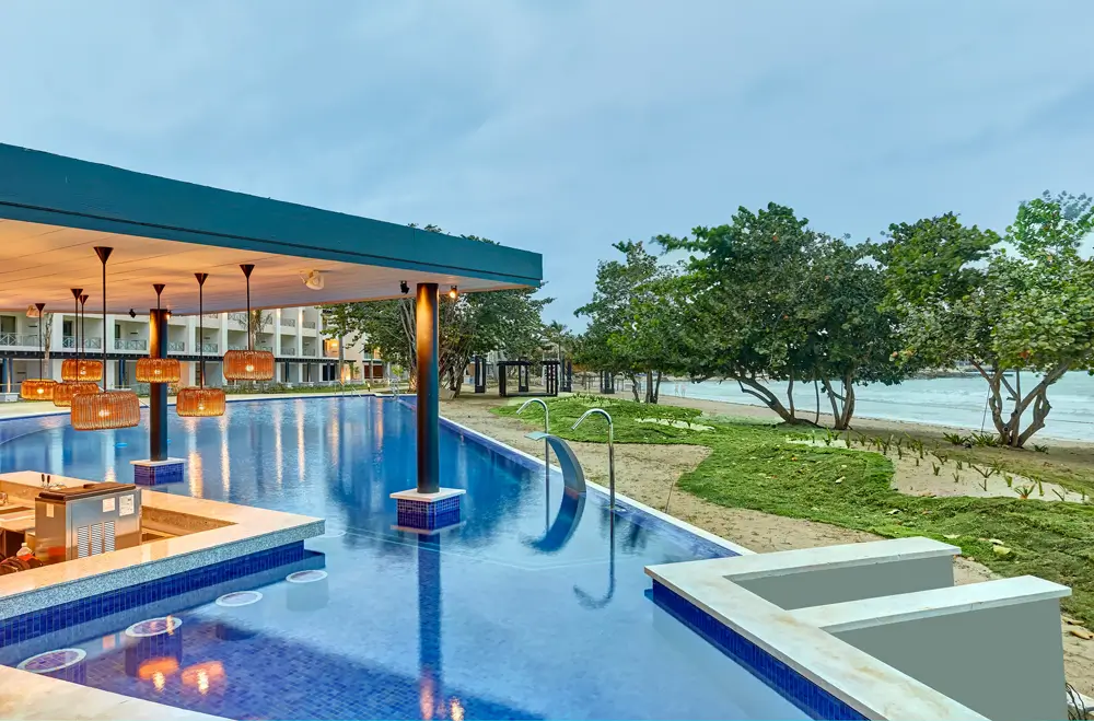 Dips swim-up bar at Grand Lido