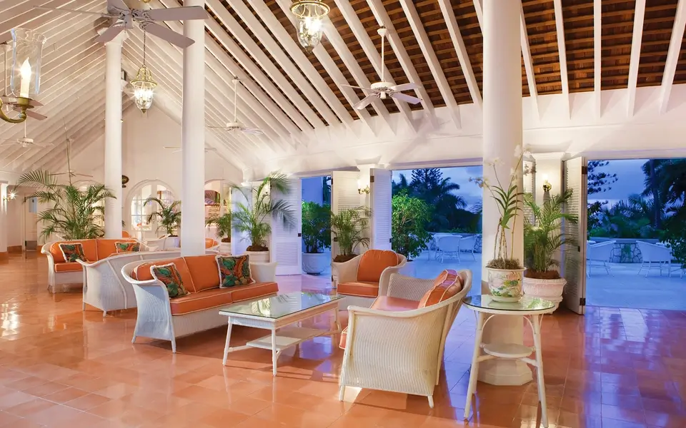 Palazzana bar interior