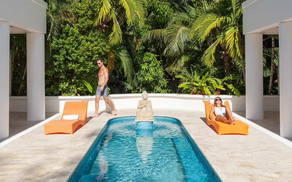 Buddha plunge pool