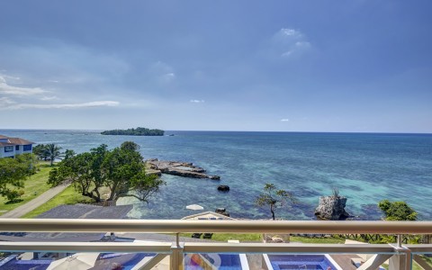 Luxury suite ocean view