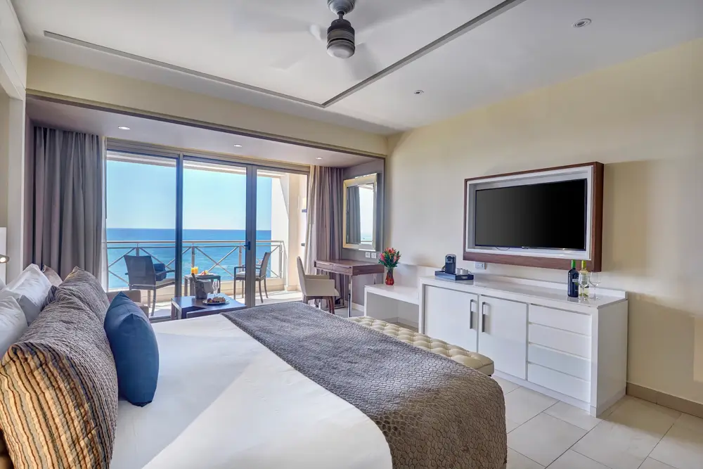 Grand Lido luxury ocean view suite