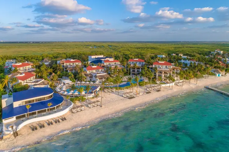 Desire Riviera Maya Pearl Resort